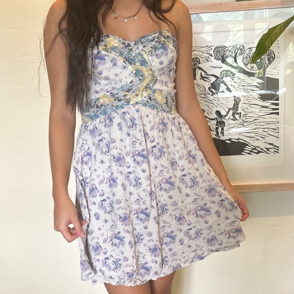 Urban Outfitters Kimchi Blue Strapless Floral Dress Size M - Picture 1 of 11